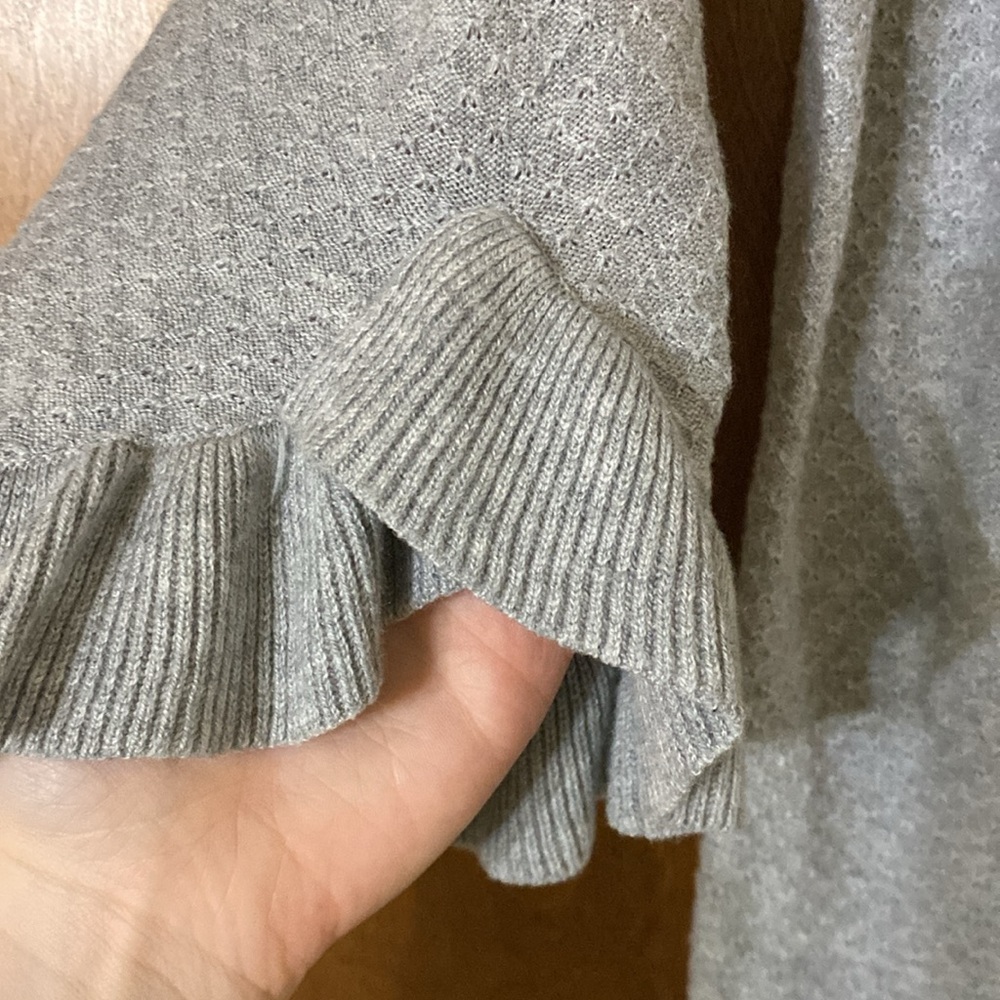 Elle Textured Ruffle Sleeve Top - Picture 3 of 6